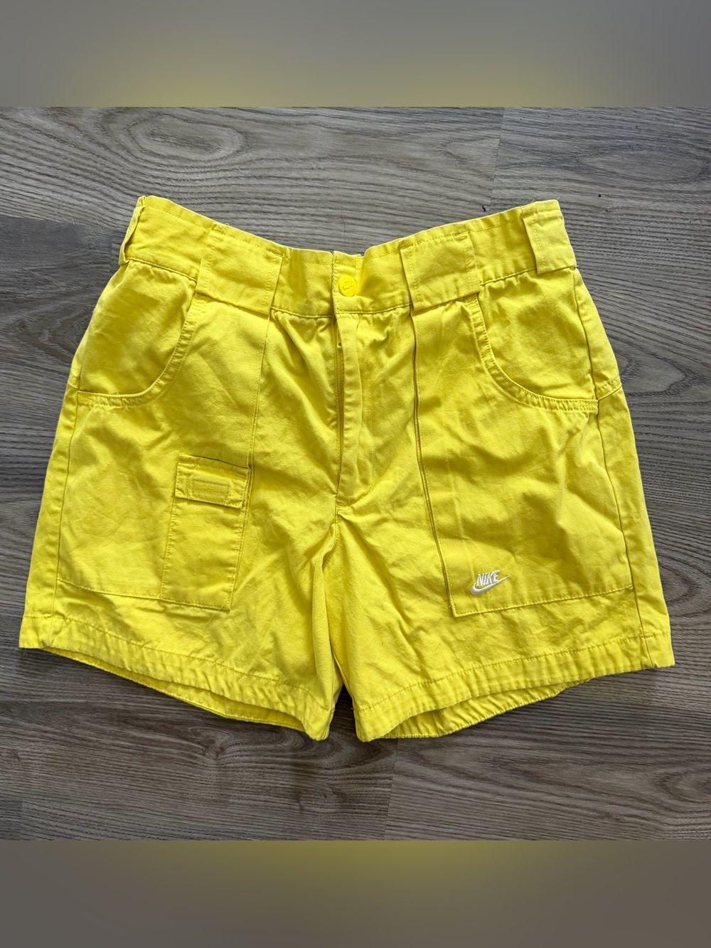 Nike Sportswear Yellow Official Reissue 1987 Mens Sailing Shorts size Medium